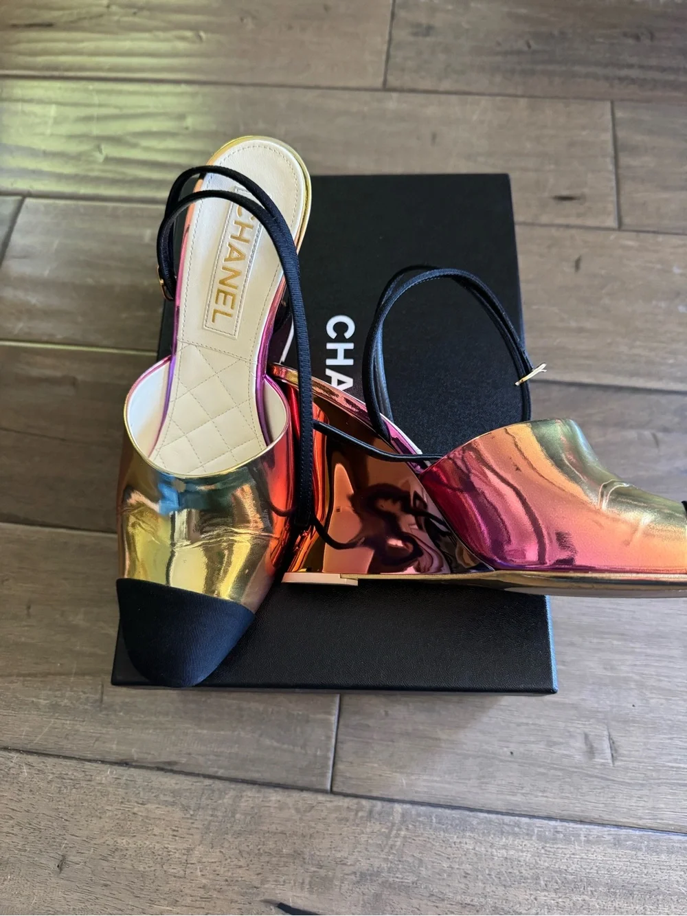 CHANEL Gold Metallic Slingback Mules with Black Cap Toe - Picture 2 of 7